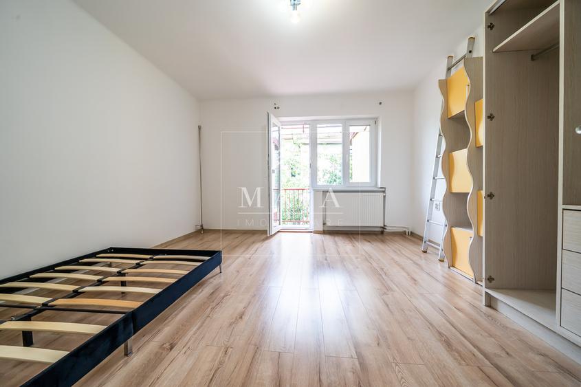 Casa 3 camere tip duplex, renovata, Parcul Sub Arini