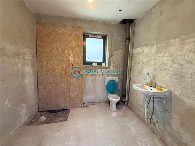 Royal Imobiliare - Vanzare vila in zona Strejnicu