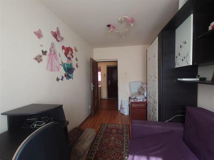 Apartament 3 camere zona linistita