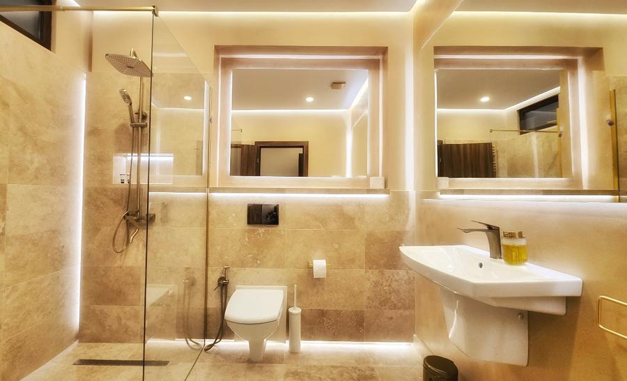 HOTEL PREMIUM OPERAȚIONAL DE VÂNZARE | 44 CAMERE | OTOPENI –NORD BUCUREȘTI