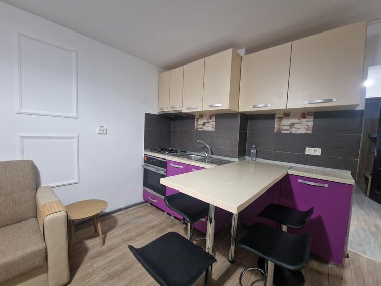 Navodari (Sud) - 2 camere, etaj parter, mobilat-utilat, gaze, termen lung -350e