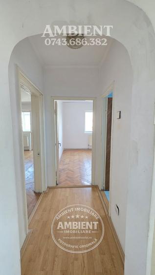 Apartament cu 2 camere, etaj 6 cu lift, VASLUI - zona CENTRU - AUROCOR;