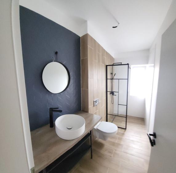 1\2 Duplex Utvin P+E,5 Camere,2 Bai,Toate Utilitatile