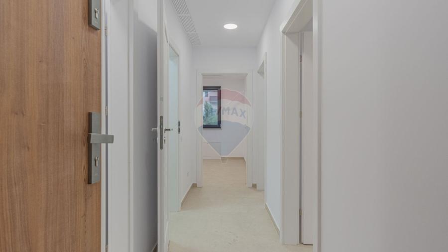 Clinica medicala-9 cabinete- URBAN PLAZA - bloc 15 parter!