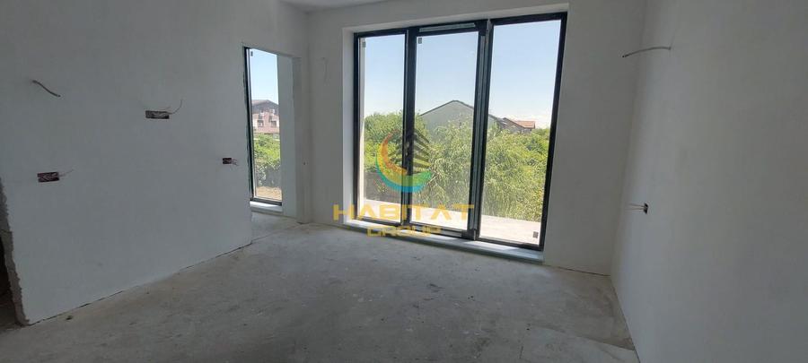 Vila individuala 5 camere+ curte si terasa- disponibila imediat