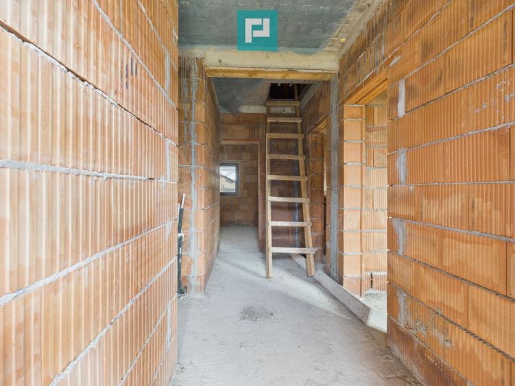 Casă la roșu, 4 camere, Zimandul Nou