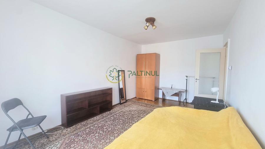 Apartament 3 camere cu balcon et. 3 Calea Dumbravii