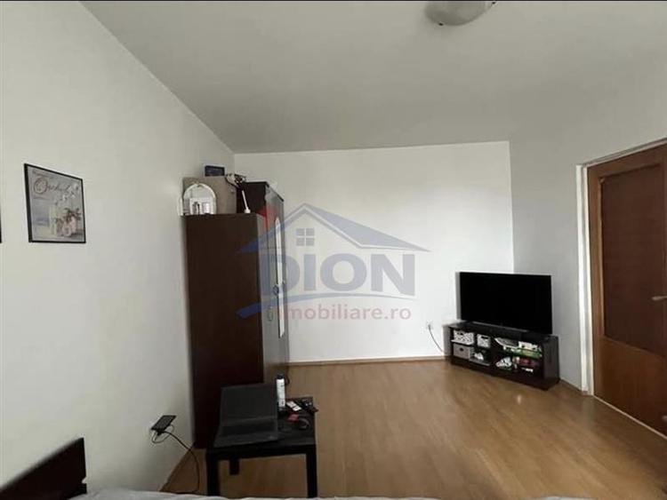 APARTAMENT 2 CAM, T.PALLADY 1DECEMBIE