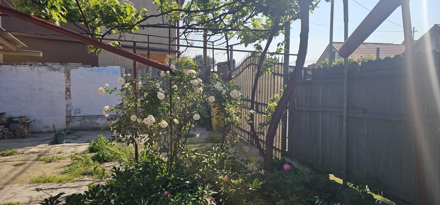Casa la sol ,3 camere constructie piatra