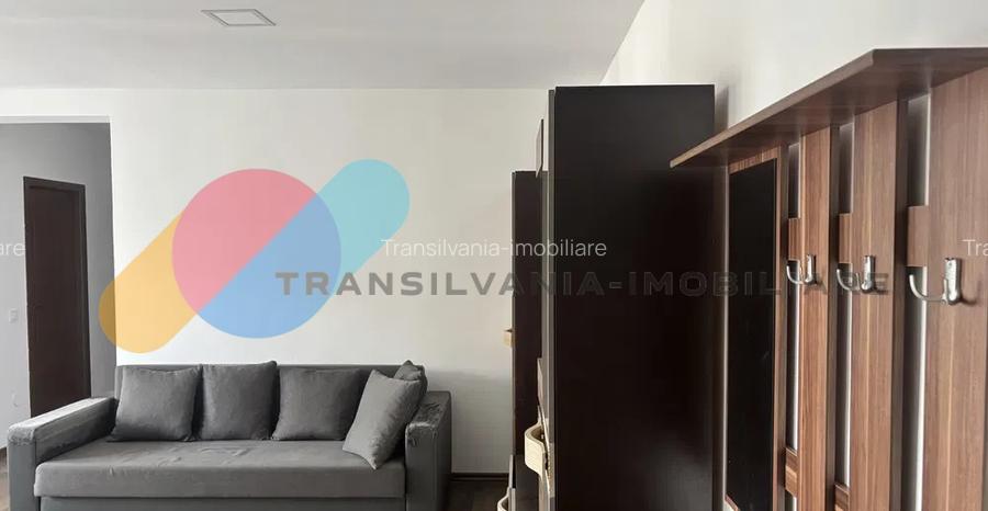 Apartament 3 camere, 2 balcoane, zona Terra - 2