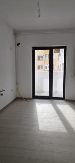 Vand apartament 2 camere, Pitesti, bloc nou, zona Exercitiu, zona linistita, eta