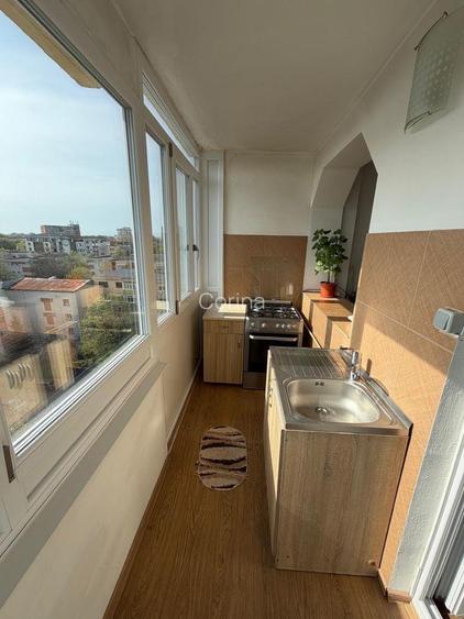 Apartament 3 camere, decomandat, - - 6