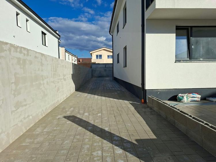 Casa moderna 3 camere P+1 curte privata libera 170 mp in Arhitectilor