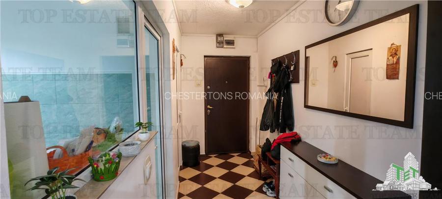 Apartament de 4 camere, cu centrala proprie, foarte spatios, in Militari, la 2 m