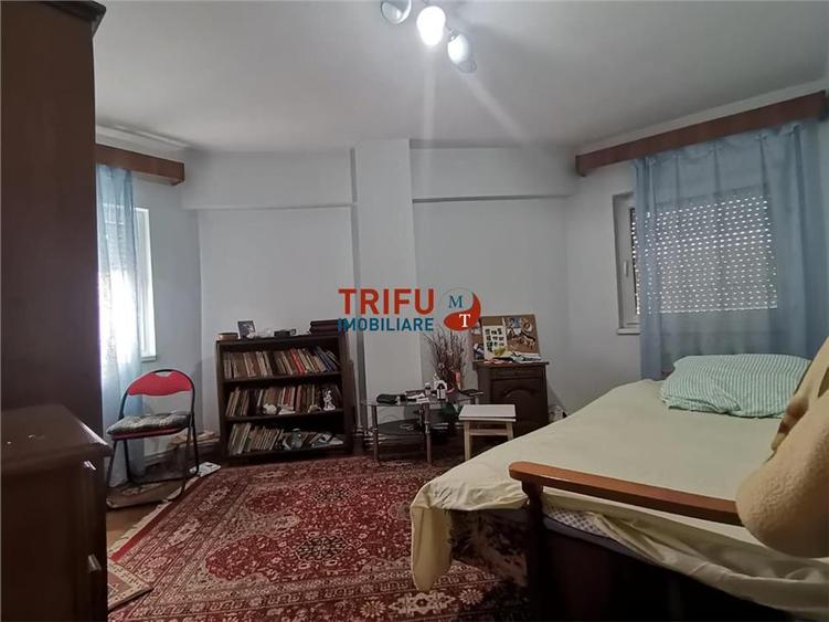 Apartament cu 3 camere de vânzare în zona Centru, Alba Iulia