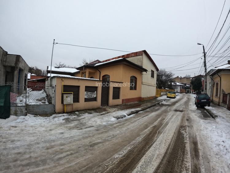 Casă de Vis de Vânzare – Eleganță și Confort zona centrala - 2