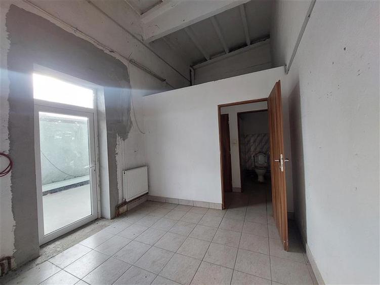 Hala cu rampa din beton, 410 mp sau 860 mp de inchiriat