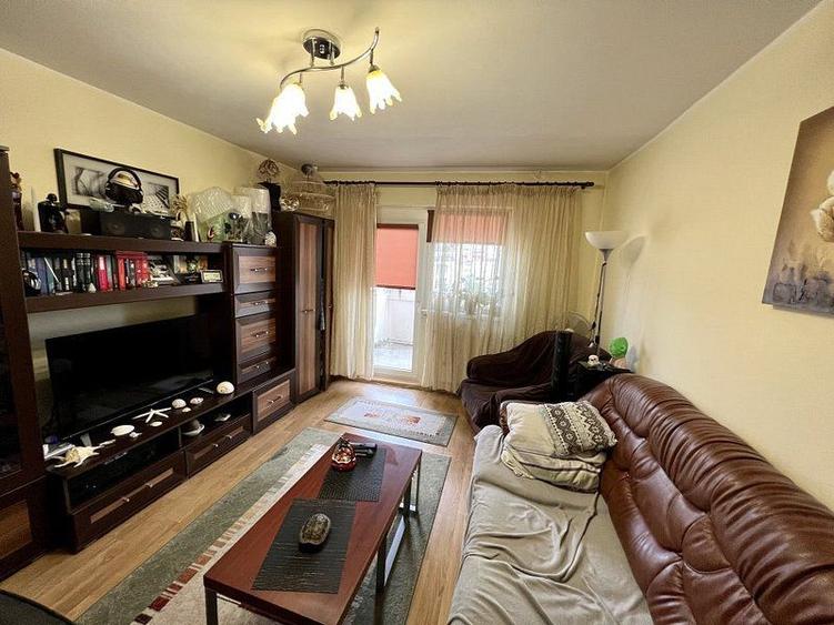 Apartament de inchiriat cu 2 camere, str Vulturului
