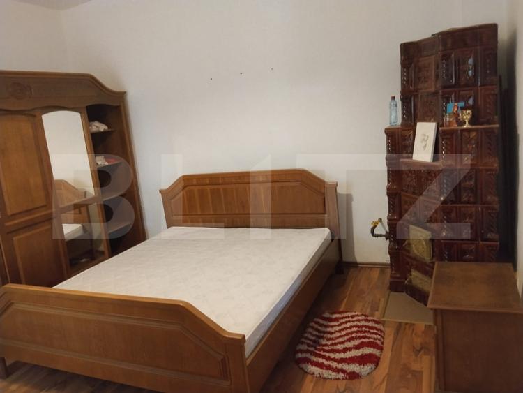 Casă renovată cu farmec istoric, livadă și 3.600 mp de teren | Teiș