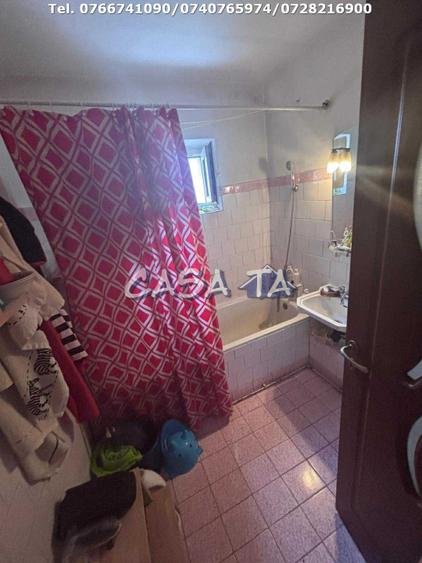 Apartament 2 Camere, Etaj 4 (cu acoperis), Strada Dacia - Zona Mall