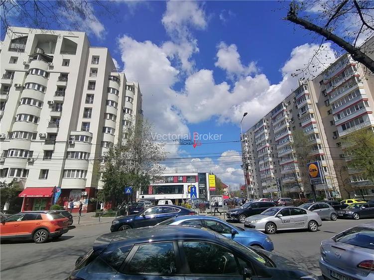 Apartament decomandat, prima închiriere, vizavi Parcul Circului- mutare ime