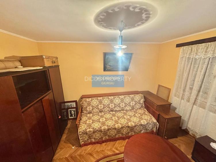 Casă de vânzare  zona Str. Gheorghe Doja, 3 camere - 5
