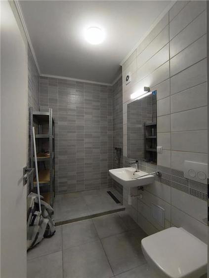 Spatiu Comercial Maurer 39 mp Loc Parcare Terasa