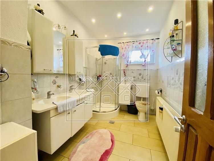 Vila individuala in Avrig - confort lux - 7 camere, 4 bai, 2 balcoane - 23