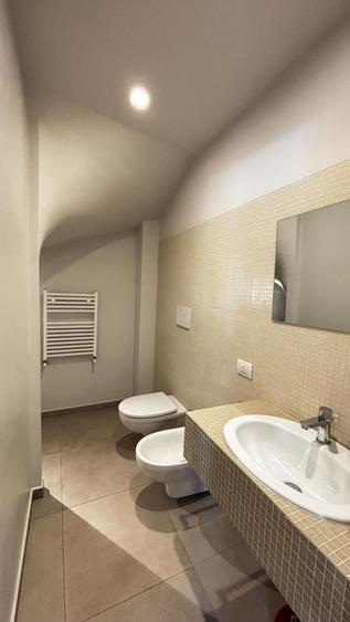 VANZARE VILA TIP DUPLEX - MOBILATA SI UTILATA - ZONA MIHAI BRAVU