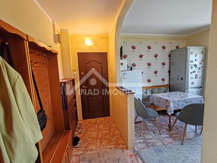 Apartament cu 2 camere decomandate Intre Lacuri zona strazii Dunarii