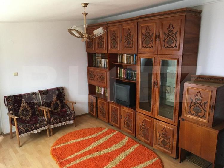 Casă 70mp utili, teren 1000mp, front stradal 10ml, Târgoviște