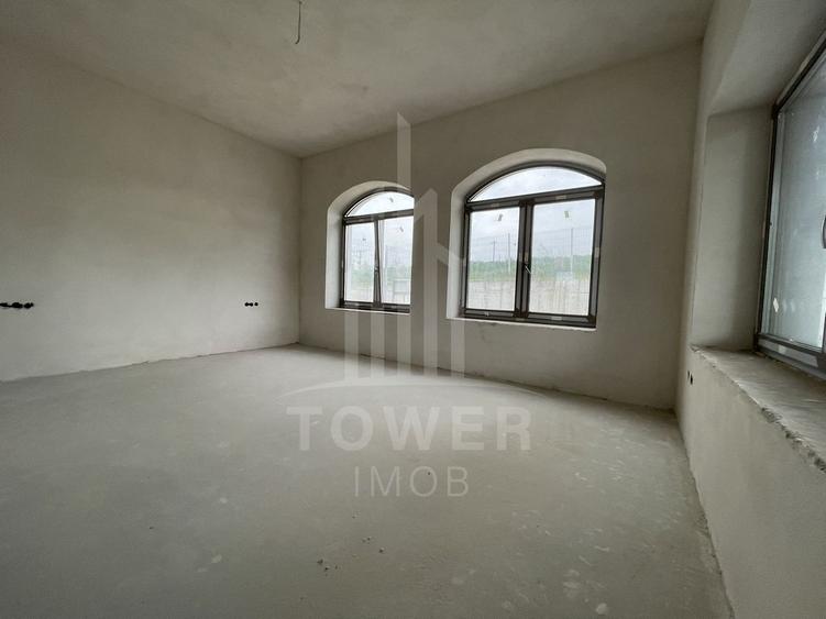 Casa rezidențială cu 7 camere, 3 băi, dressing, pivniță – Sura Mica