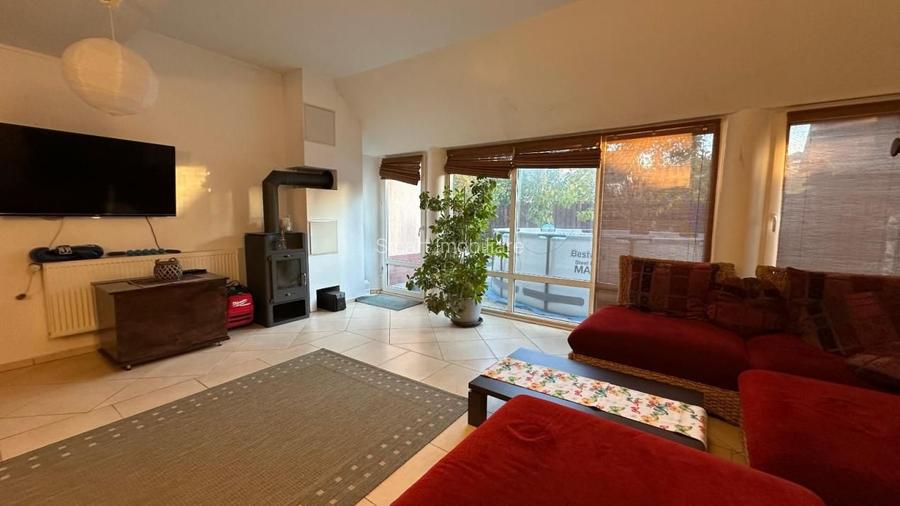 Casa individuala 6 camere cu teren 700 mp si garaj in Selimbar - 8
