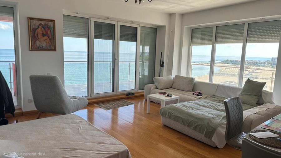 Duplex cu vedere spectaculoasă la mare