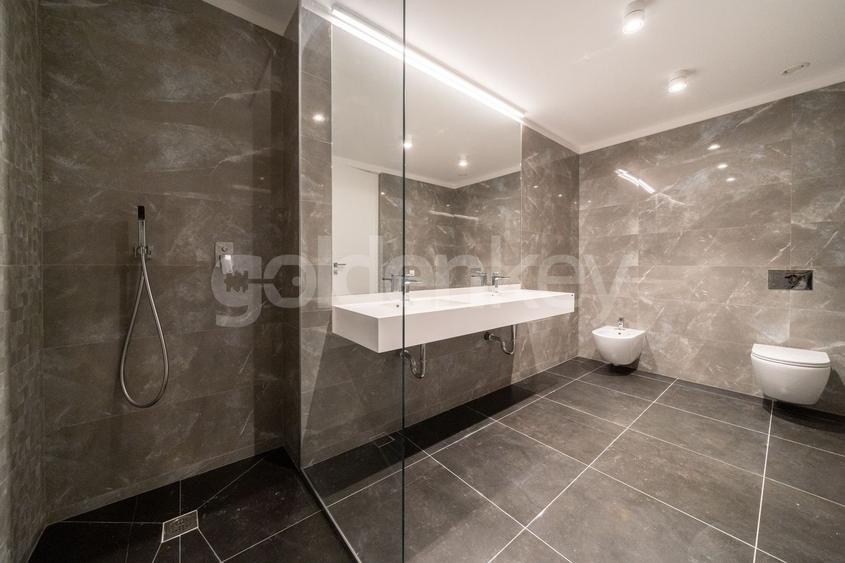 Apartament cu 4 camere si vedere libera | garaj si terasa