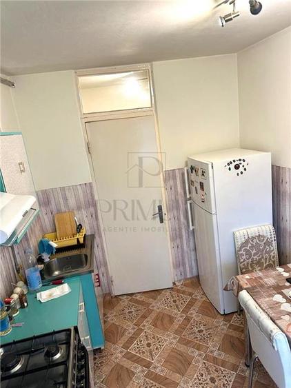 GIROCULUI - ETAJ 2 - BLOC IZOLAT - 3 CAMERE - 2 BAI