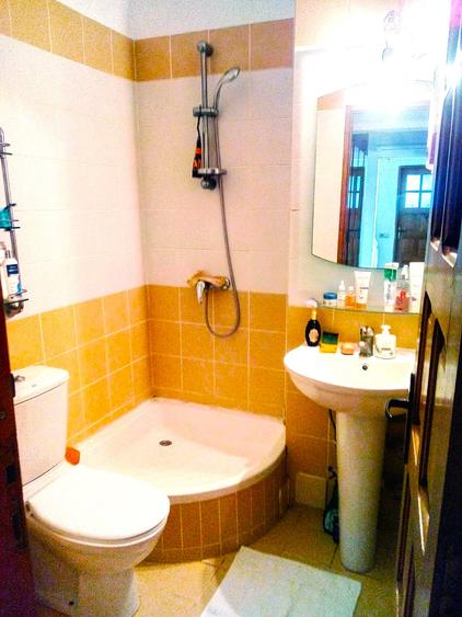 Apartament 4 camere decomandat su.84mp.Faleza Nord Pescarie