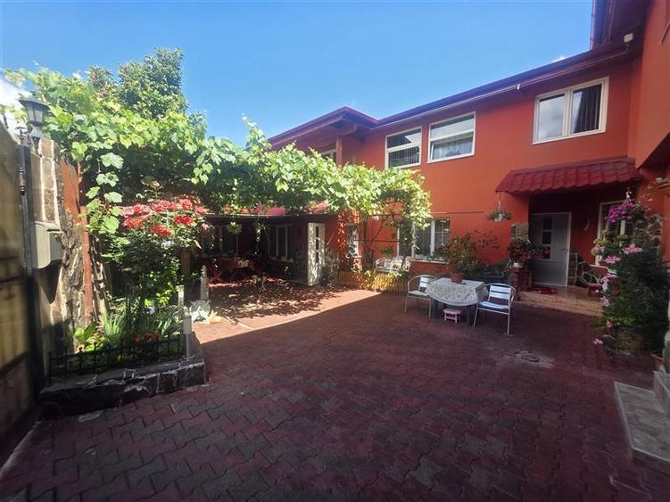 Casa de vanzare 6 camere, 2 bai,garaj, 7 Noiembrie, Targu Mures