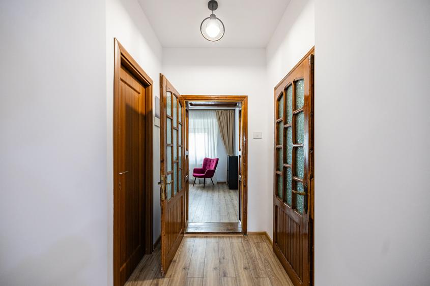 Casa parter, renovata, mobilata, gradina amenajata, str Petofi Sandor-Dumbravita