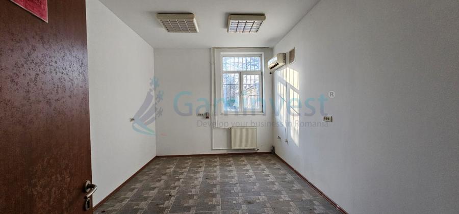 Cladire mixta - birouri si spatii depozitare - atelier, in zona Clujului, Oradea