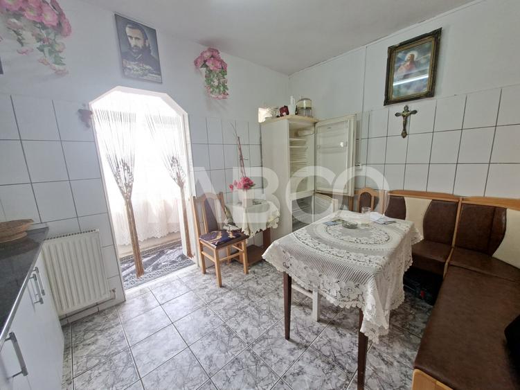 Apartament decomandat de vanzare 2 camere balcon pivnita