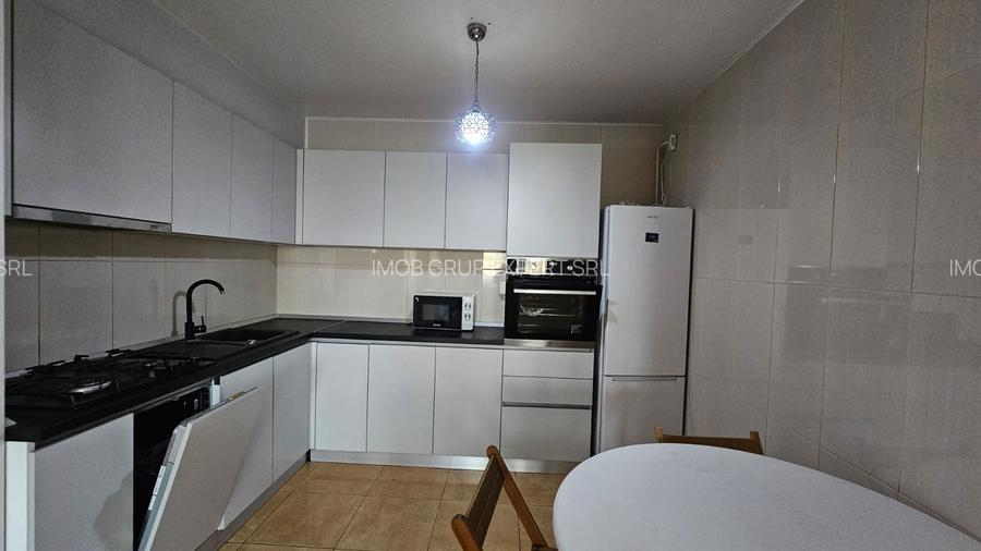 Apartament 3 camere Bloc nou 2011  Vedere spre Dunăre și Munții Măcin - 6