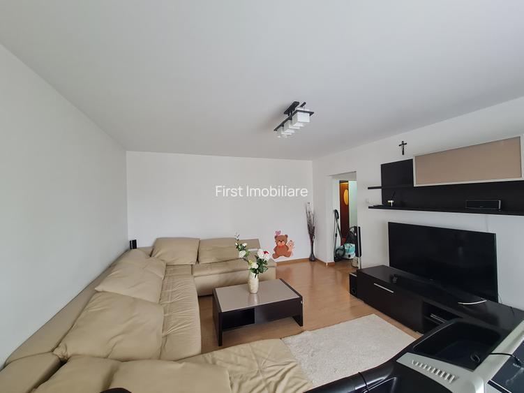 Proprietar- Inchiriez ap cu 3 camere,2 bai,parcare,vis a vis Mall Prosper - 2