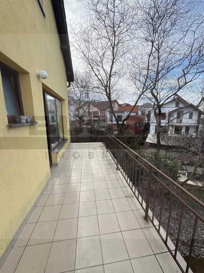 Apartament 2 camere, 73 mp, terasa 18 mp, zona Grand Hotel Italia