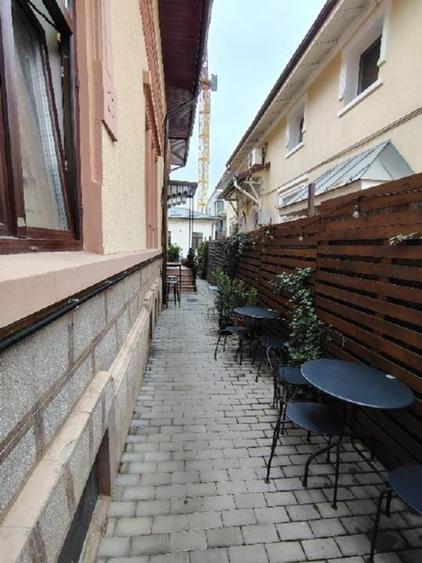 Tineretului parc Carol Cafenea-restaurant si minihotel