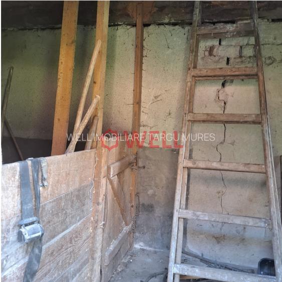 CASĂ FAMILIALĂ DE VÂNZARE, SITUATĂ ÎN GHINDARI - 9