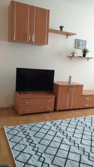 Garsoniera de inchiriat ( vanzare)zona Hipodrom in fata Spitalului de Urgenta