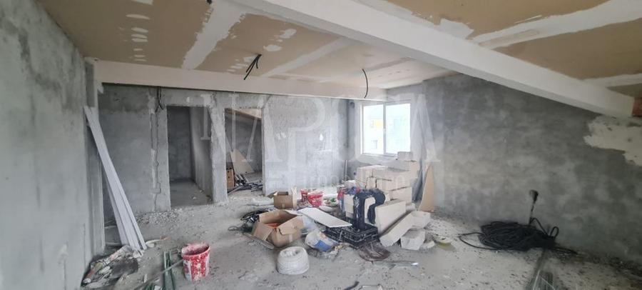 Apartament 3 camere de vanzare in Floresti