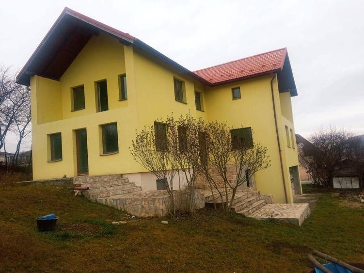 Casa individuala, 273mp, teren 1.000mp, Chinteni zona Profi