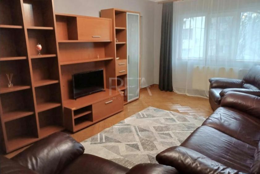 2 camere, et 1/4, 57 mp, bloc 1984-Apusului
